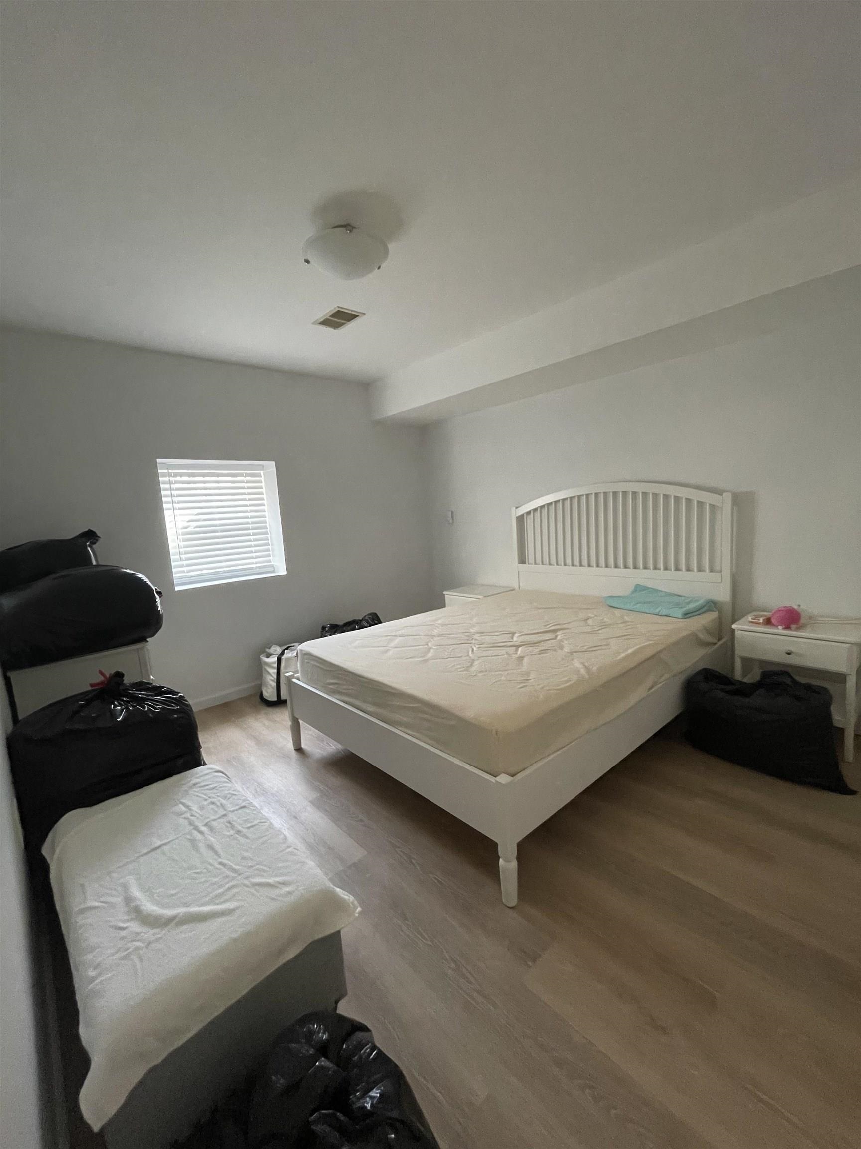 254 HALLADAY ST Unit: G