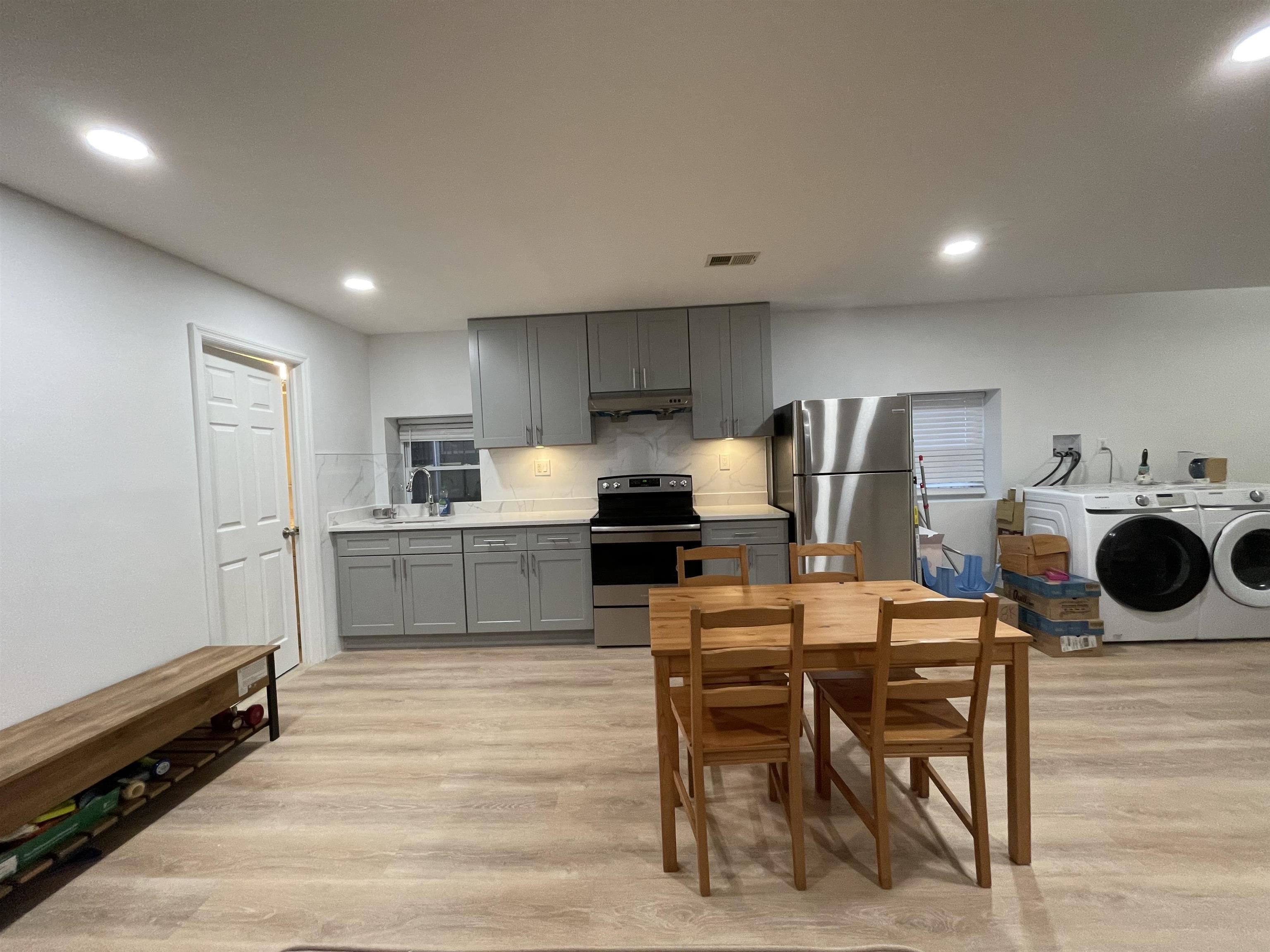 254 HALLADAY ST Unit: G