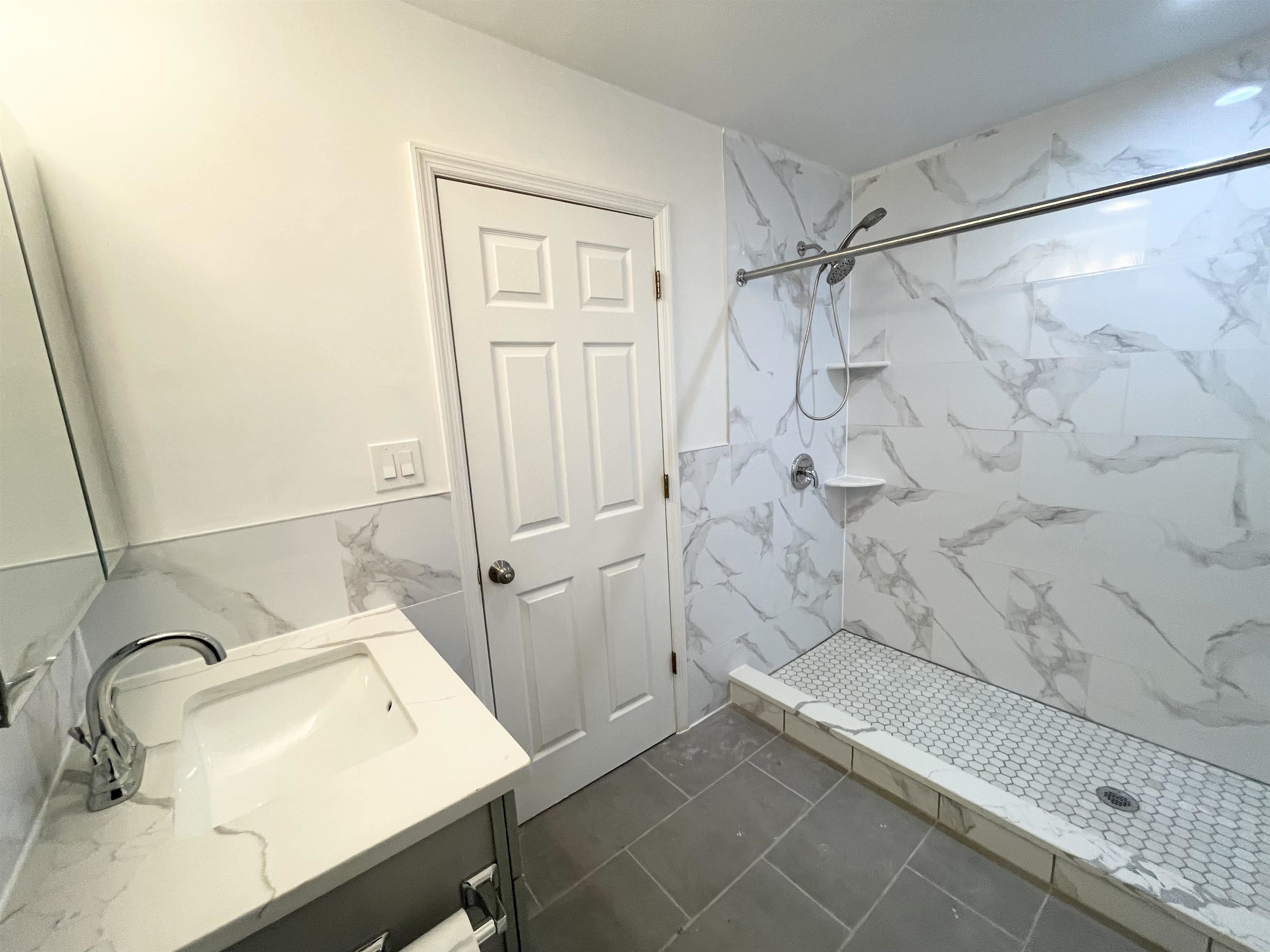 254 HALLADAY ST Unit: G