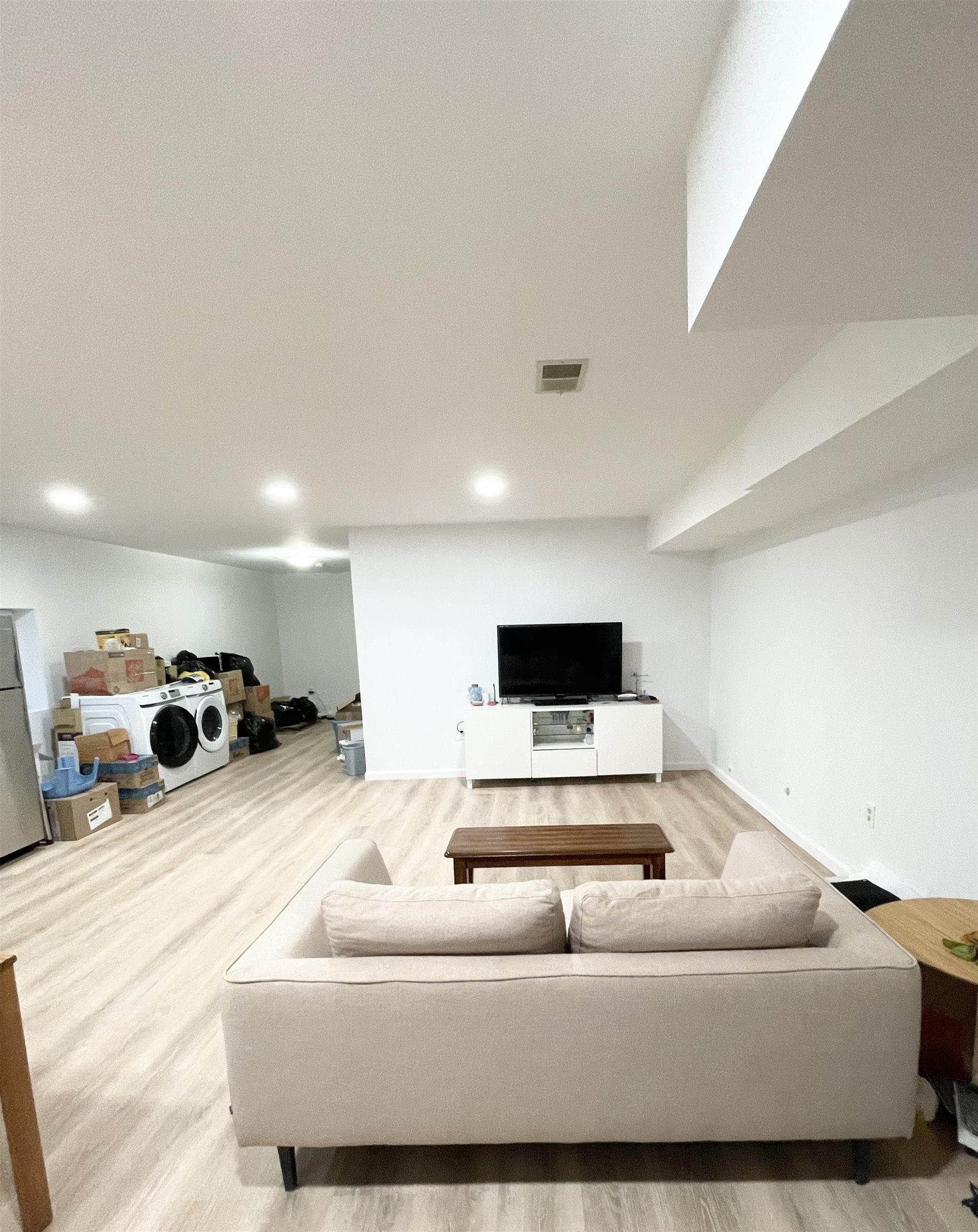 254 HALLADAY ST Unit: G