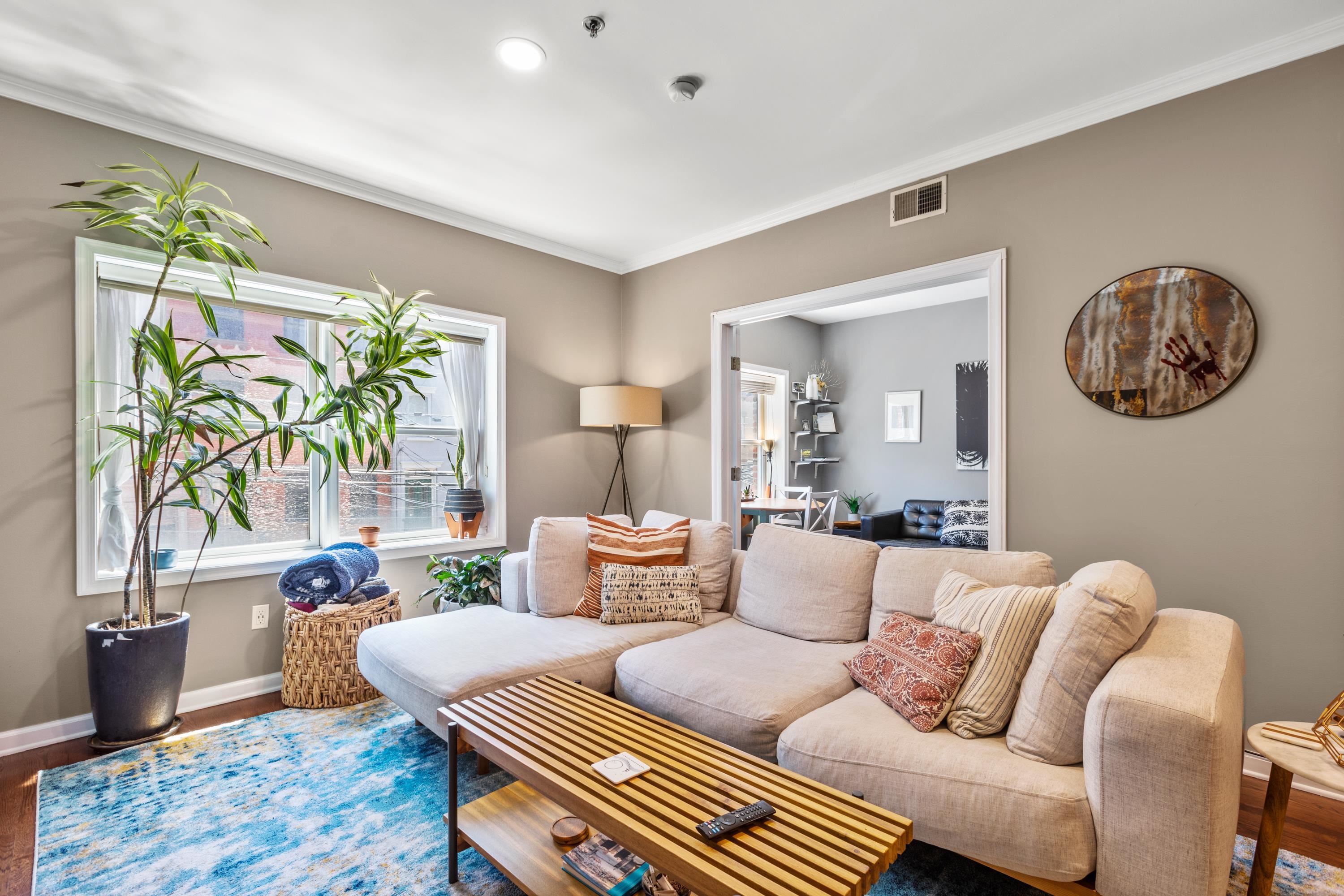 520 PARK AVE Unit: 2