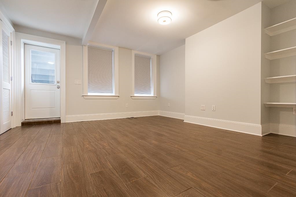 39.5 WAVERLY ST