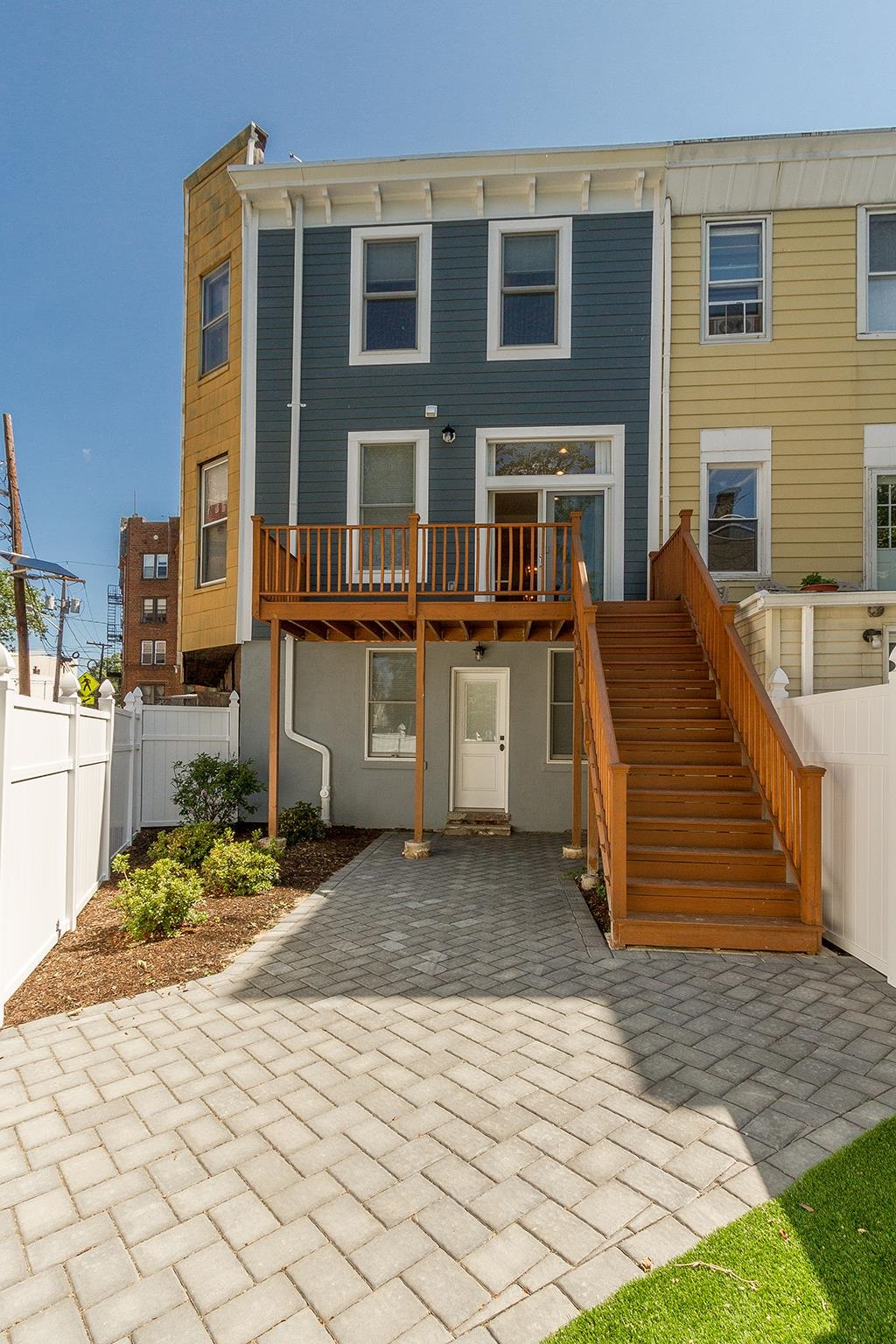 39.5 WAVERLY ST
