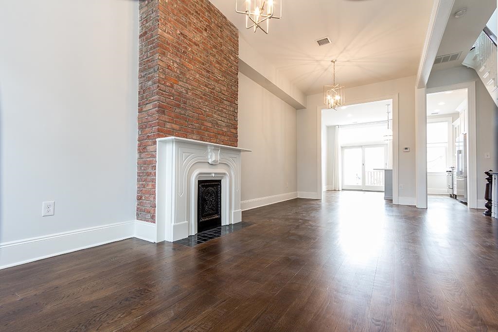 39.5 WAVERLY ST