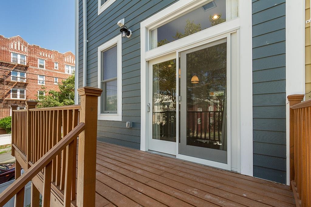 39.5 WAVERLY ST