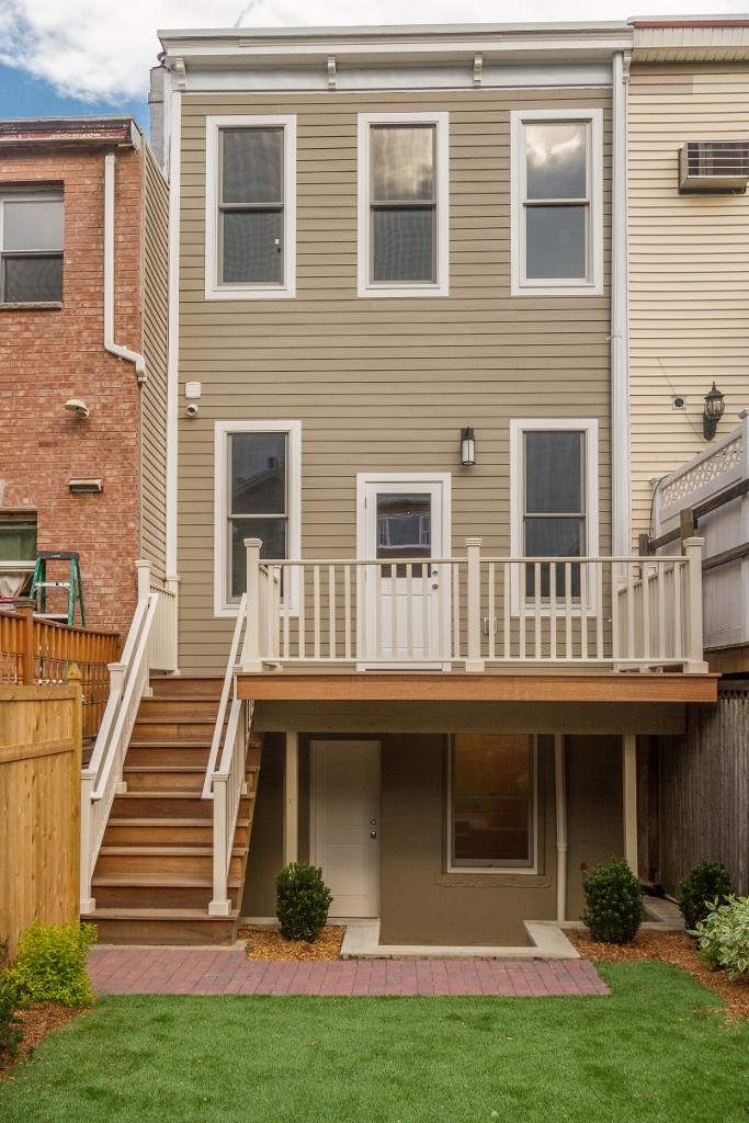 297 WEBSTER AVE