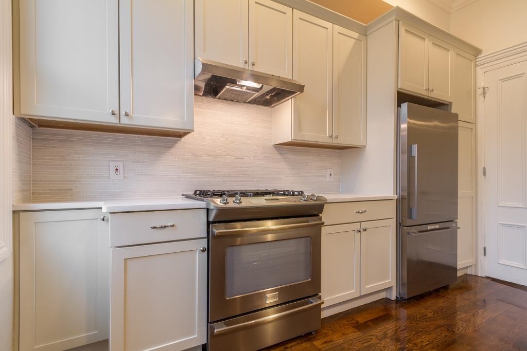 297 WEBSTER AVE