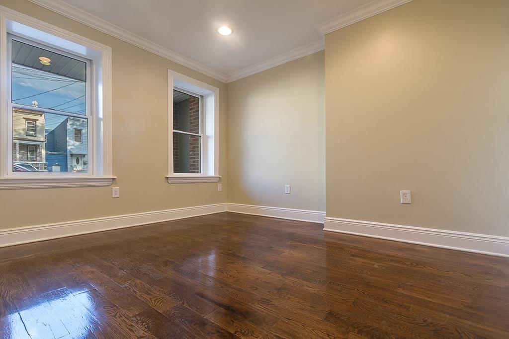 297 WEBSTER AVE