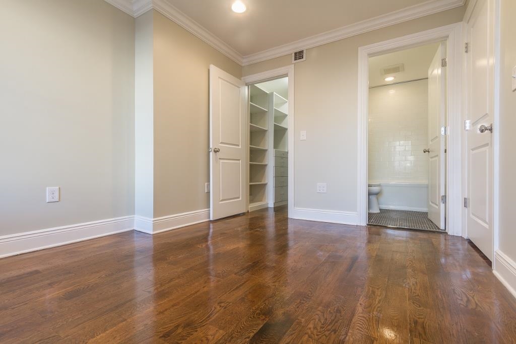 297 WEBSTER AVE