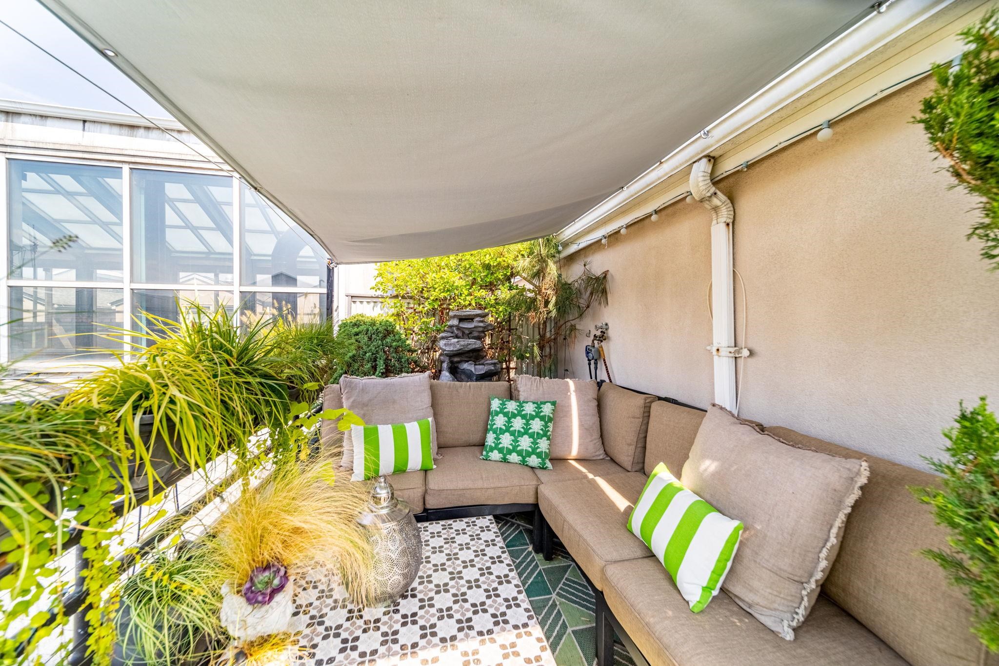 227 CHRISTOPHER COLUMBUS DR Unit: 433b