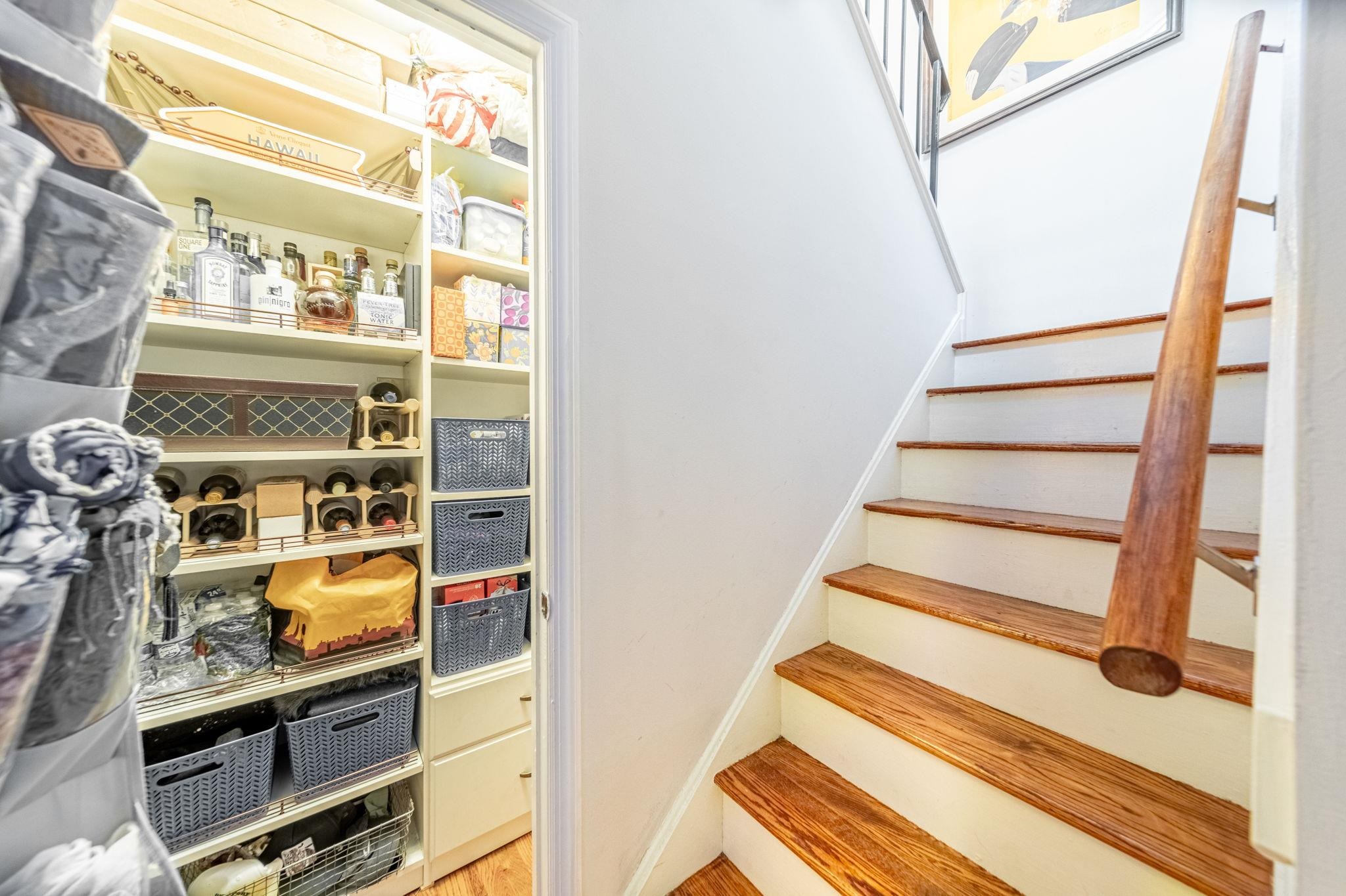 227 CHRISTOPHER COLUMBUS DR Unit: 433b