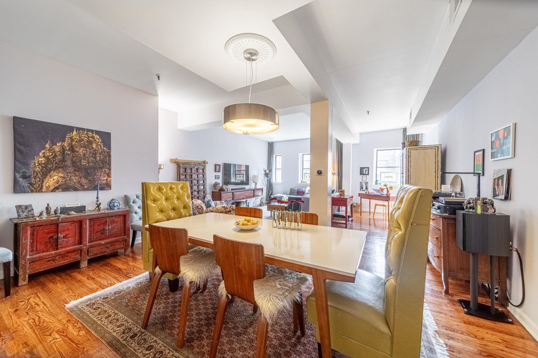 227 CHRISTOPHER COLUMBUS DR Unit: 433b