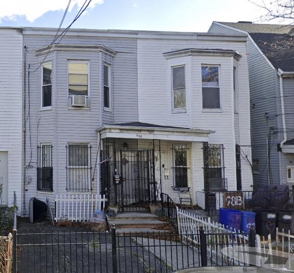 98 RANDOLPH AVE