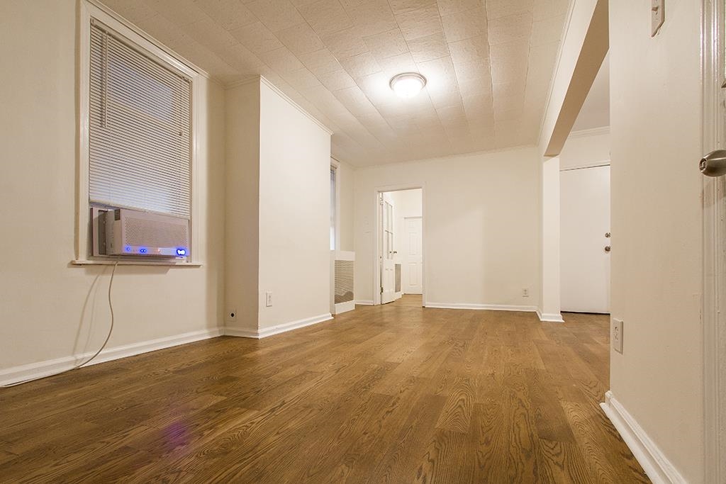 466 MERCER ST