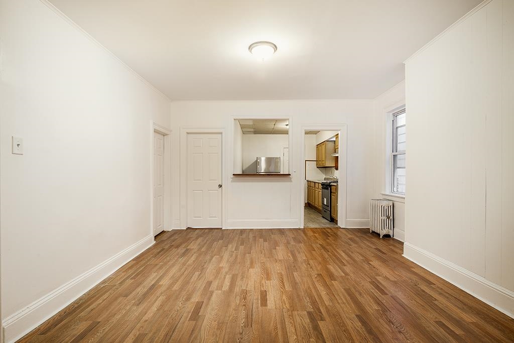 7 HANCOCK AVE