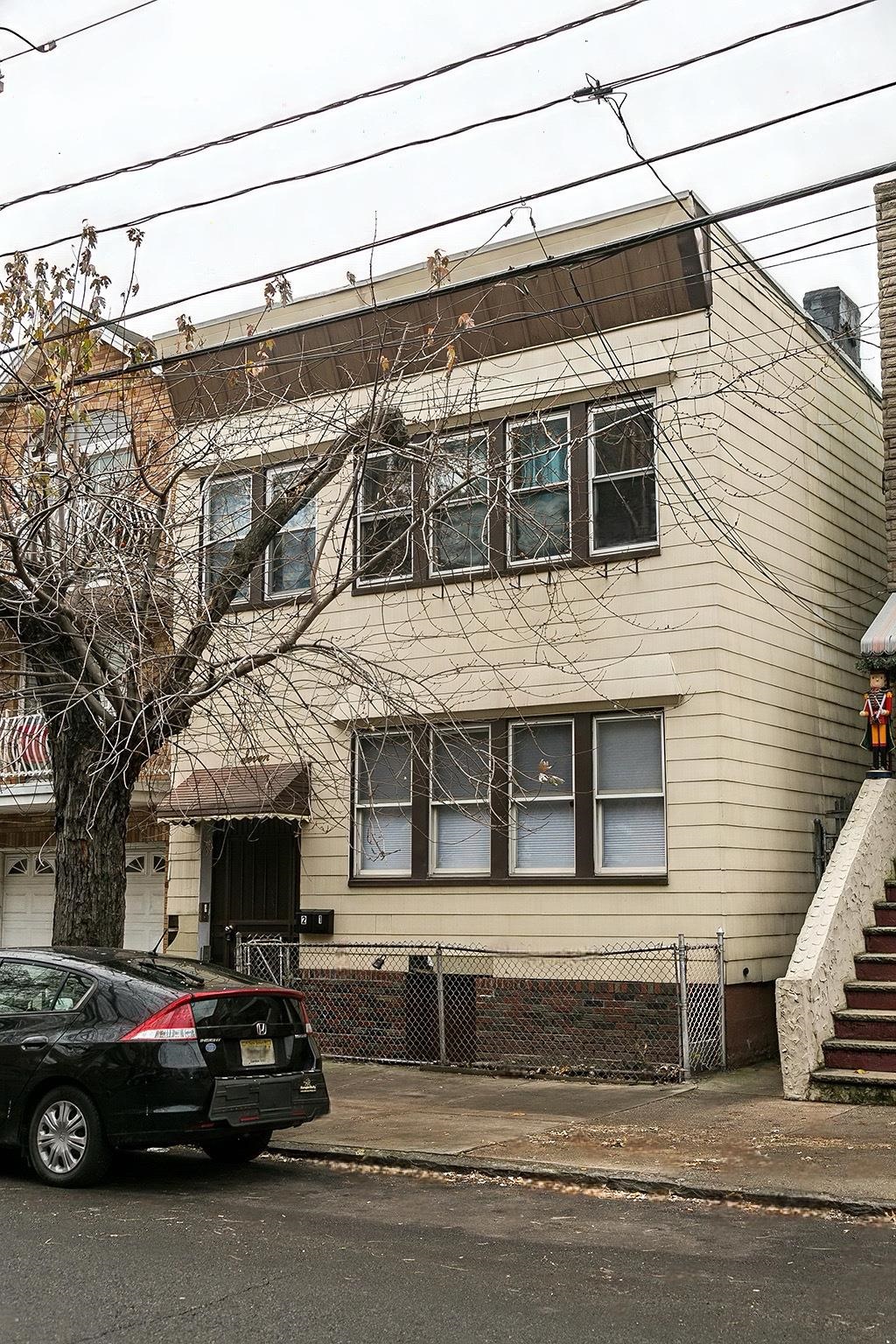 7 HANCOCK AVE