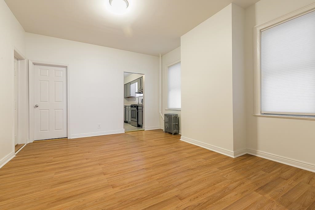 7 HANCOCK AVE