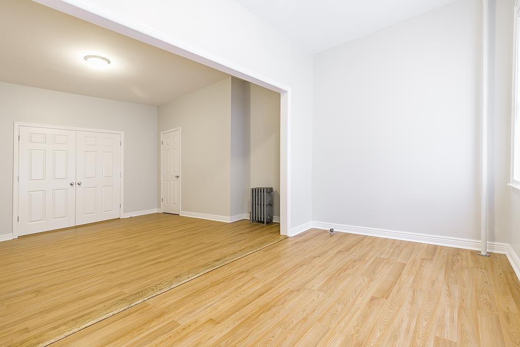 7 HANCOCK AVE