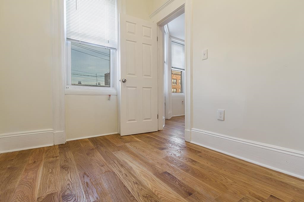1211 CENTRAL AVE