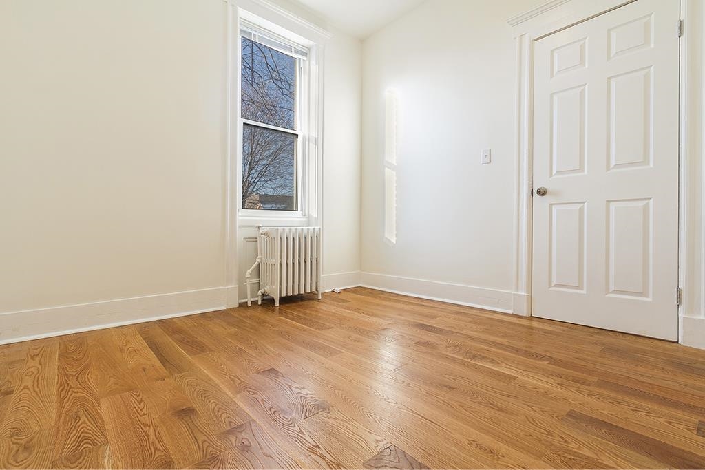 1211 CENTRAL AVE
