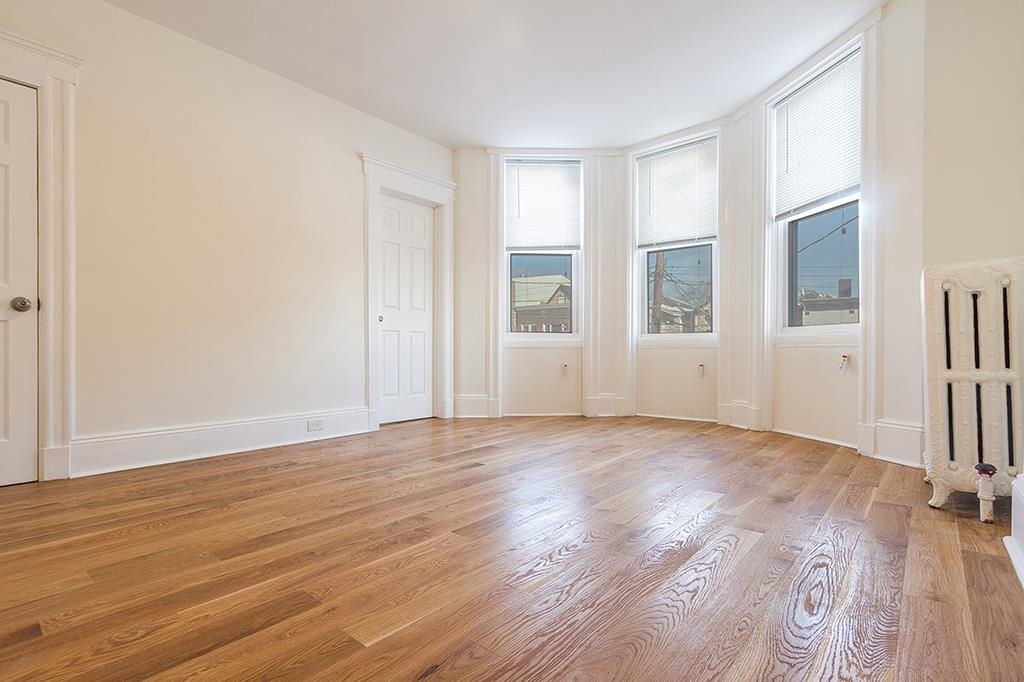 1211 CENTRAL AVE