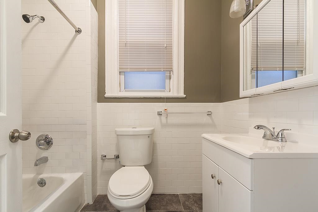 1211 CENTRAL AVE