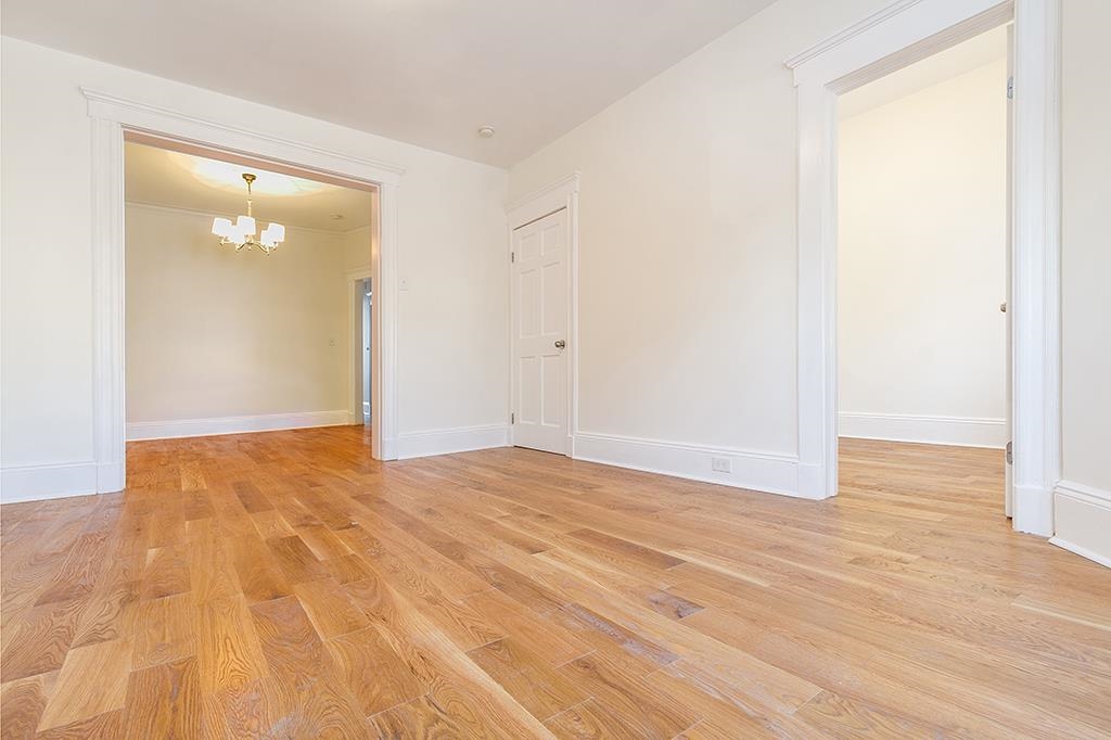 1211 CENTRAL AVE
