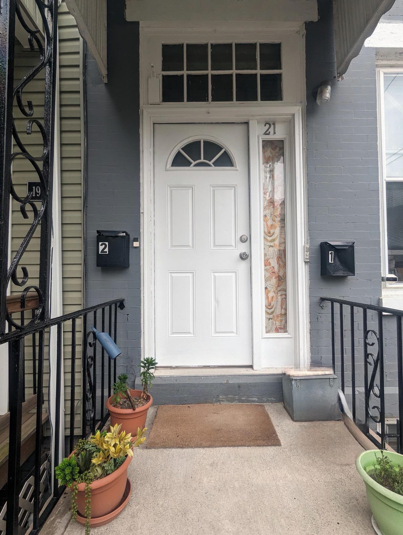 21 PEARSALL AVE