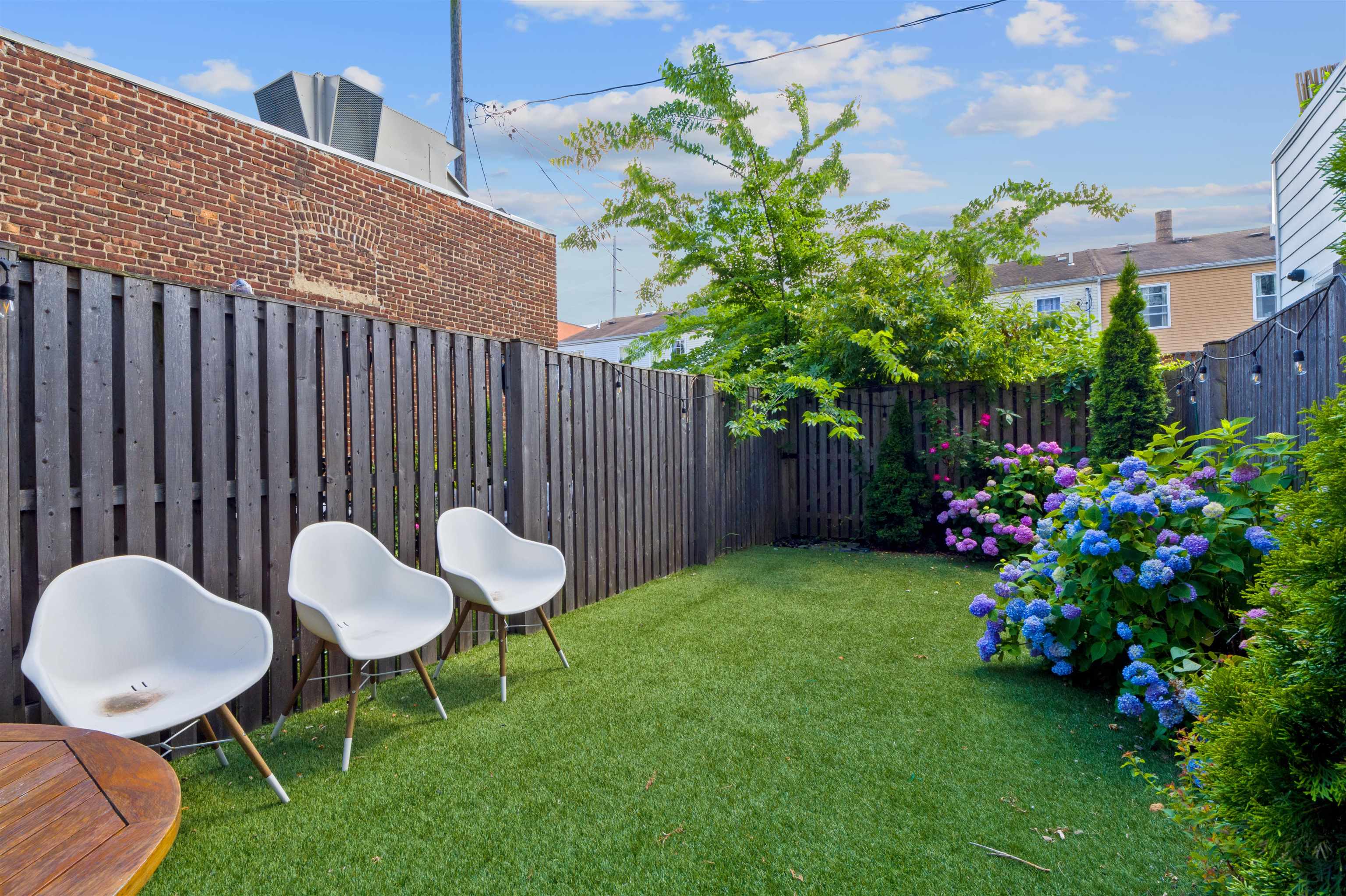 367 2ND ST Unit: 102