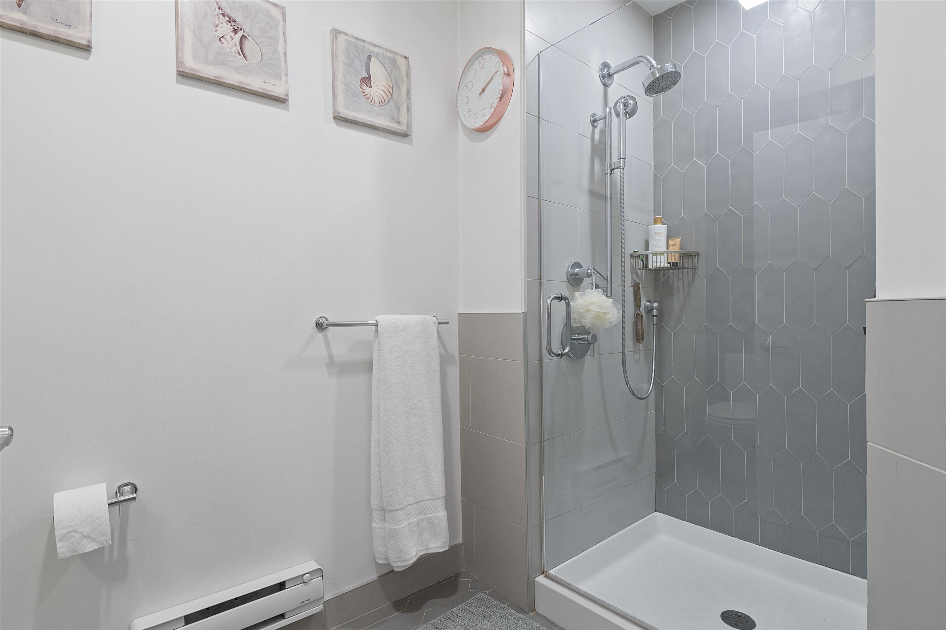 367 2ND ST Unit: 102