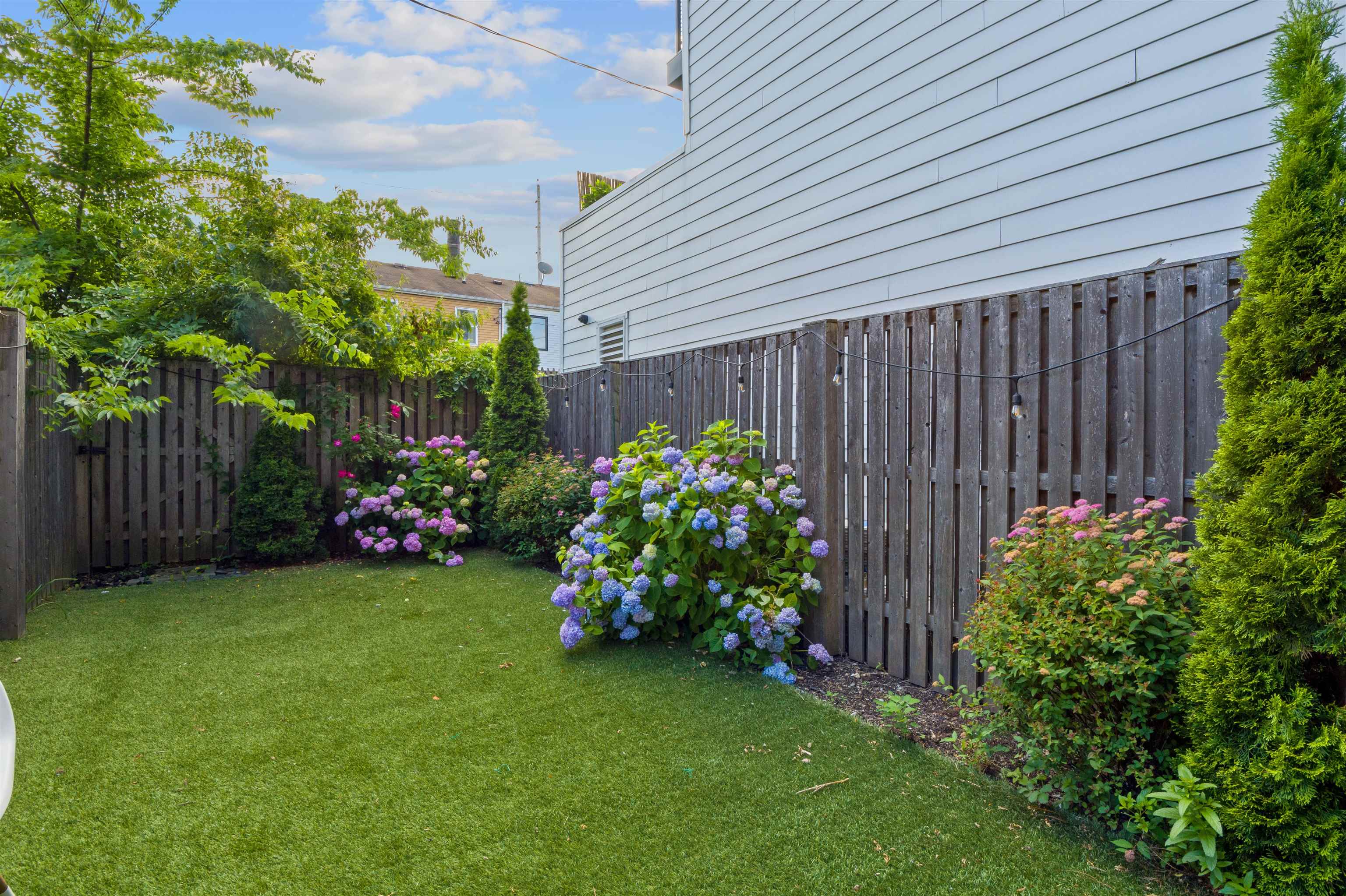 367 2ND ST Unit: 102