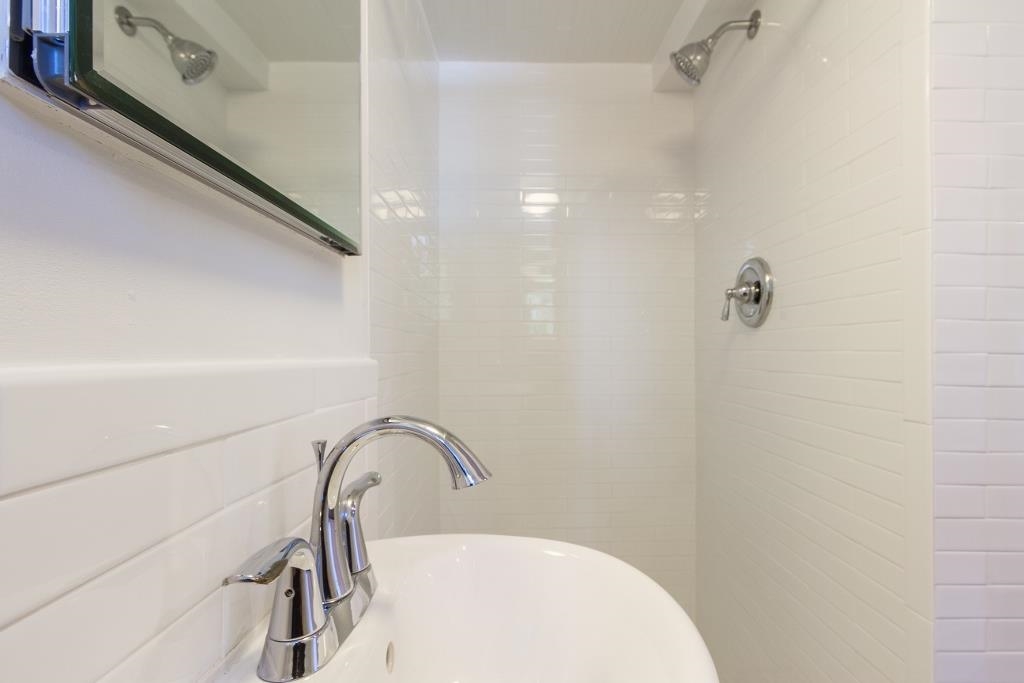 232.5 3RD ST