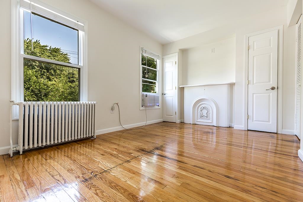232.5 3RD ST