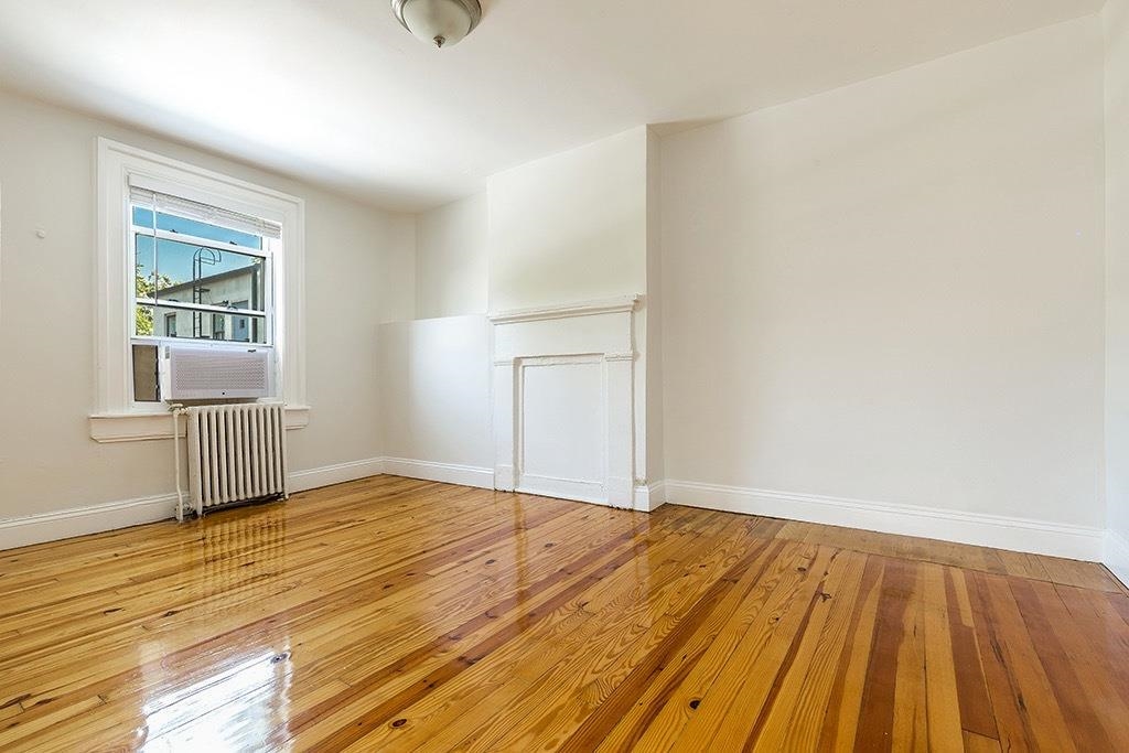 232.5 3RD ST