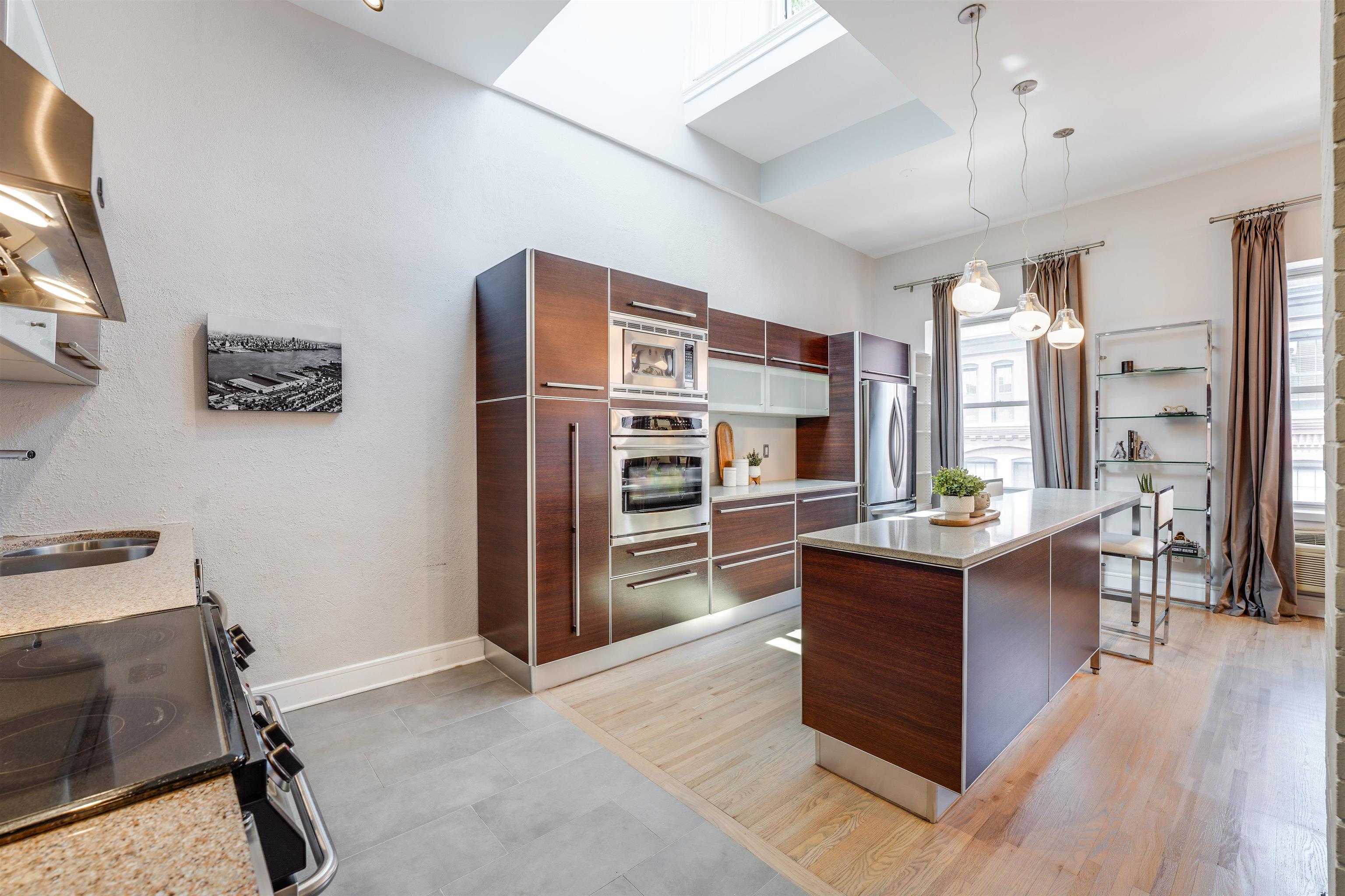 222 GRAND ST Unit: 4B-4C