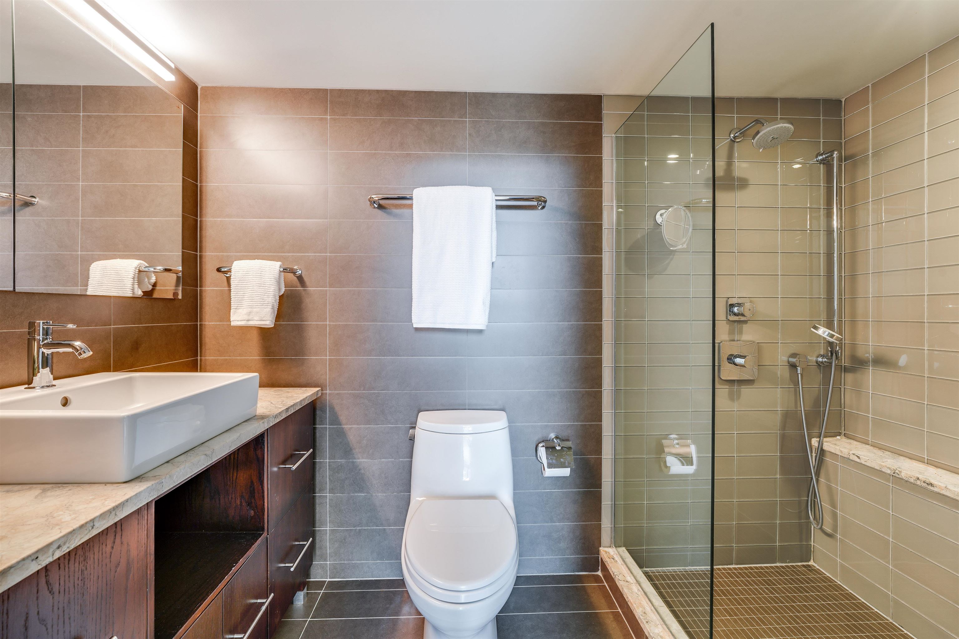 222 GRAND ST Unit: 4B-4C