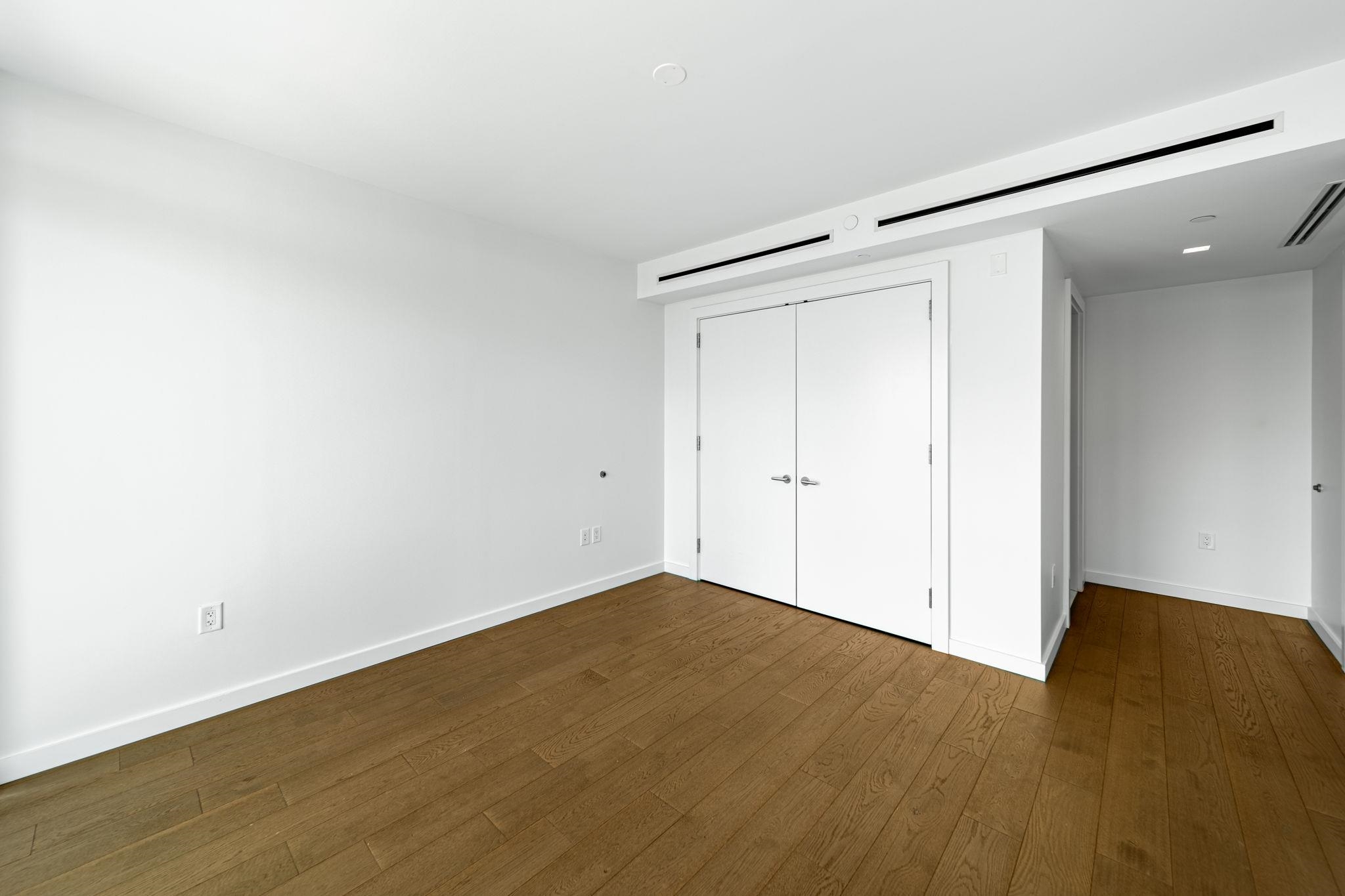 320 ADOLPHUS AVE Unit: 1211