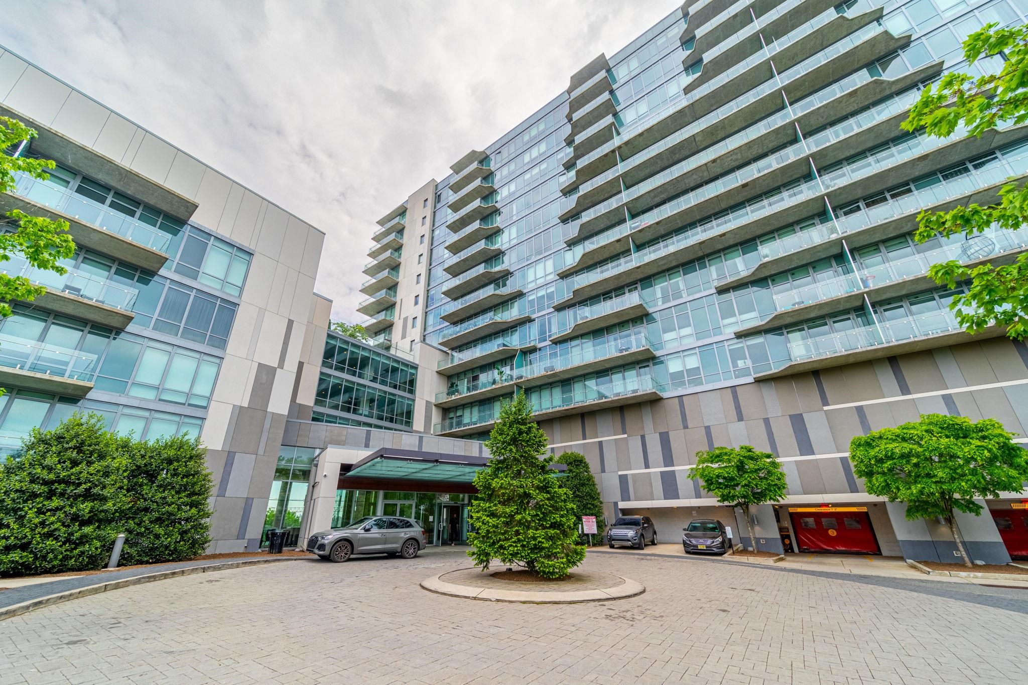 320 ADOLPHUS AVE Unit: 1211