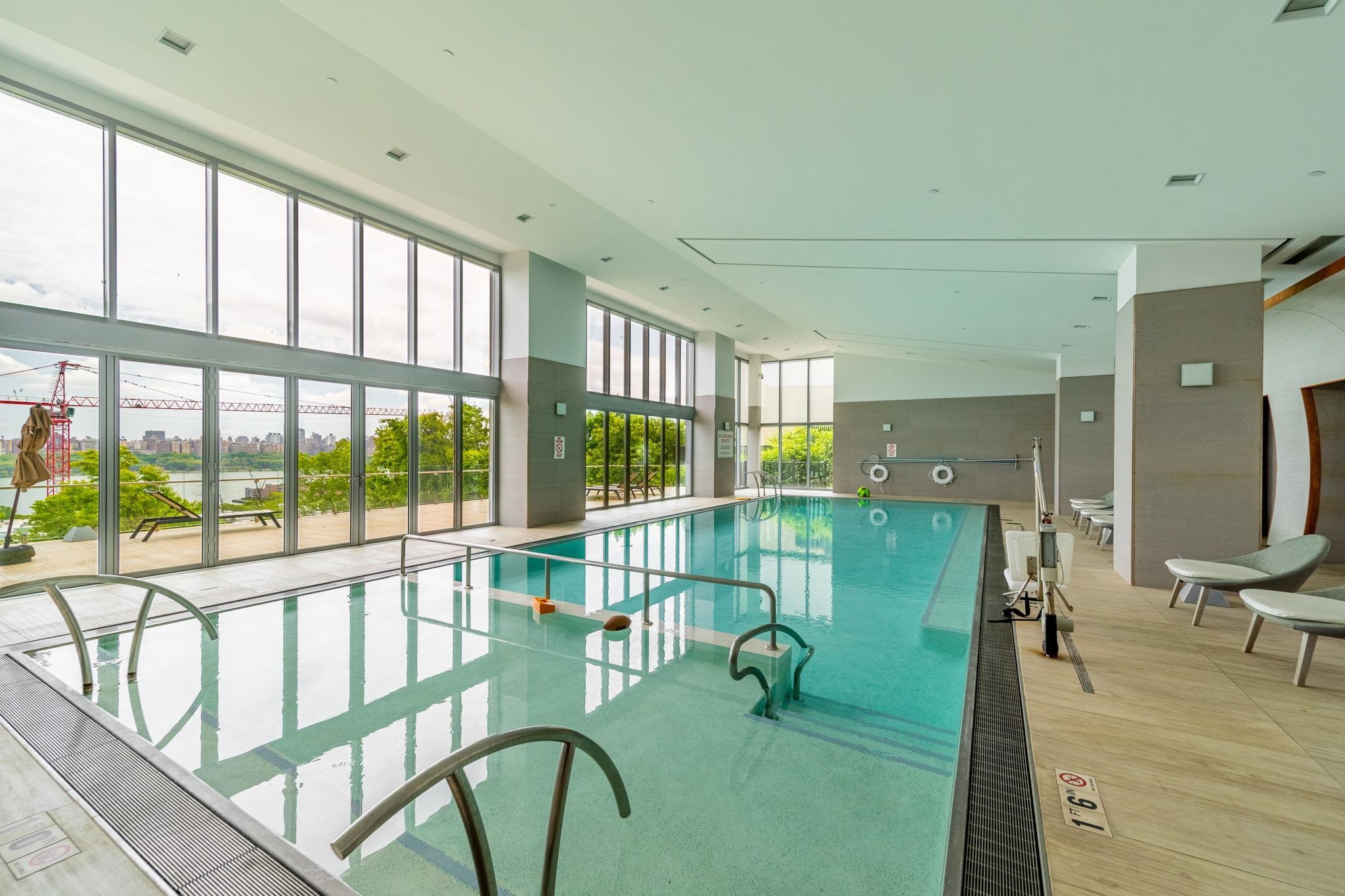 320 ADOLPHUS AVE Unit: 1211