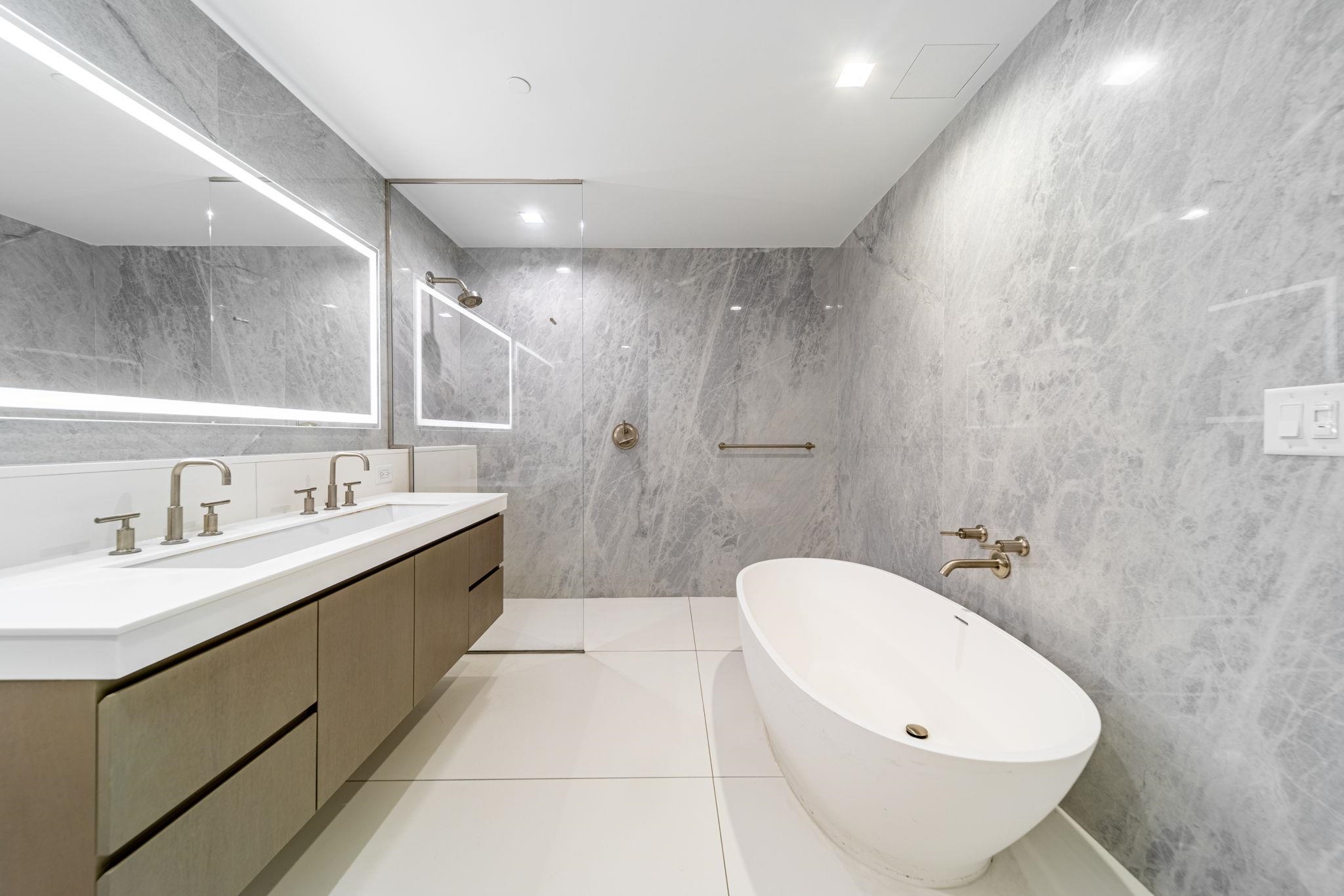 320 ADOLPHUS AVE Unit: 1211