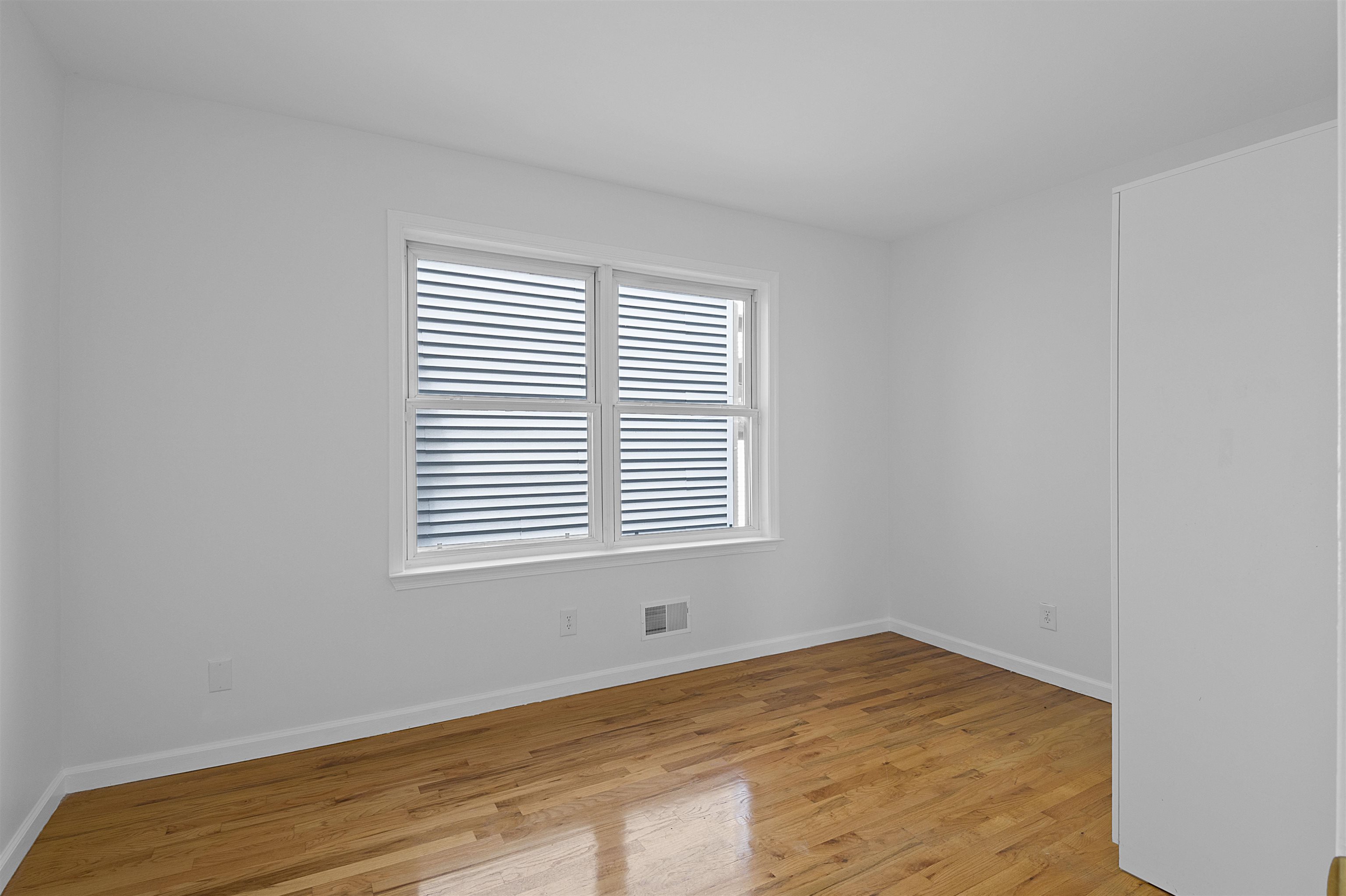 126 OGDEN AVE