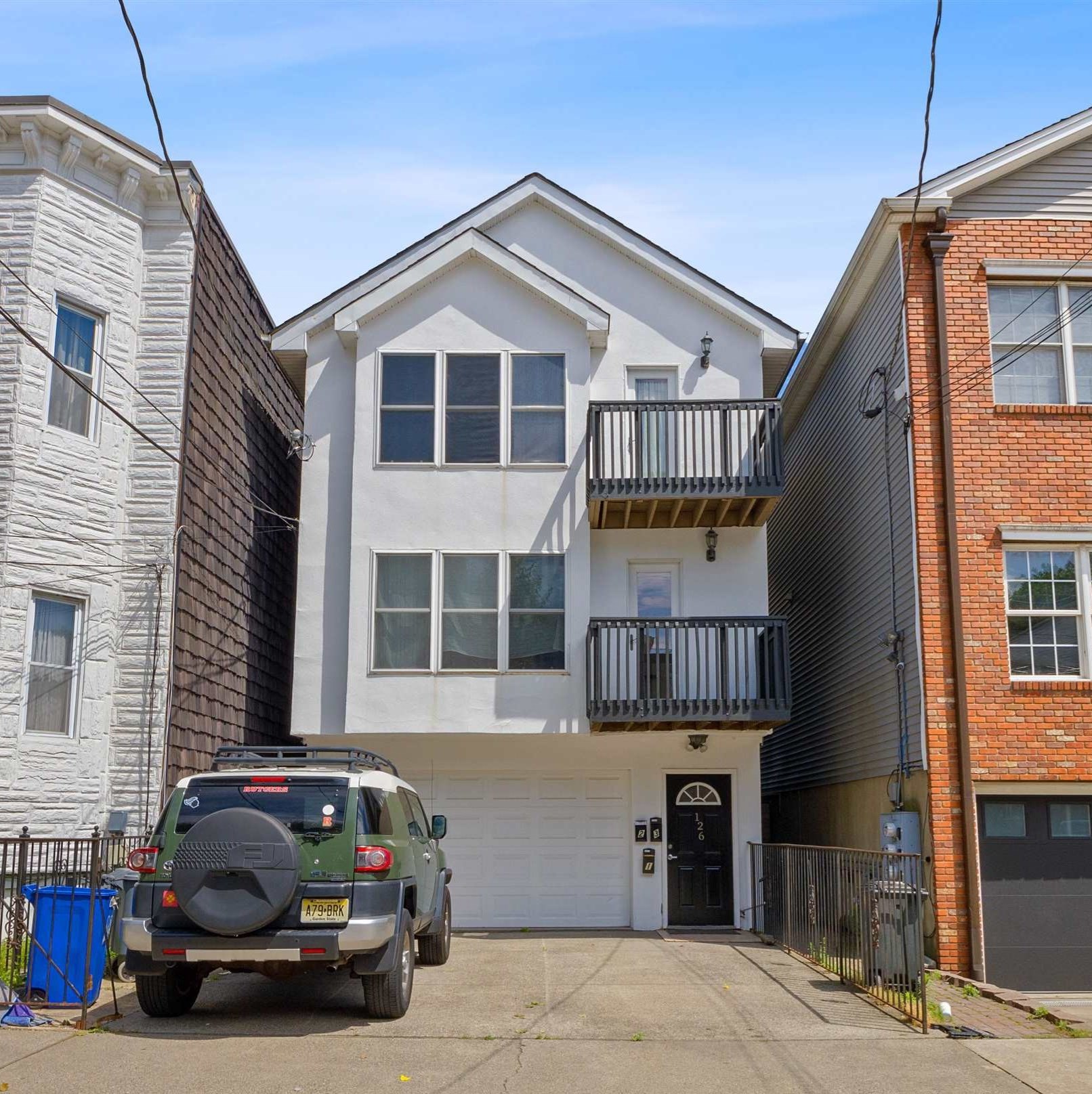 126 OGDEN AVE