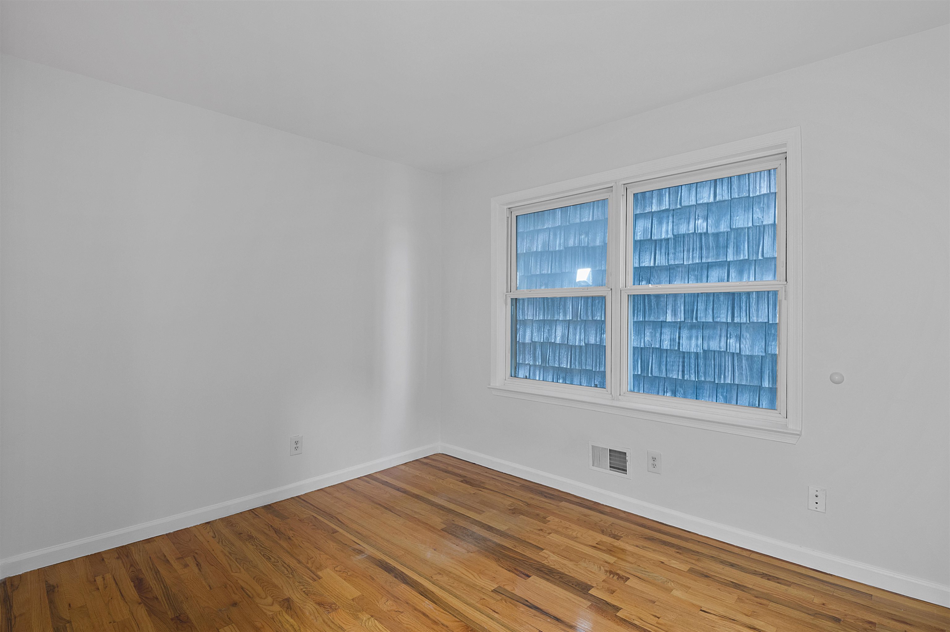 126 OGDEN AVE