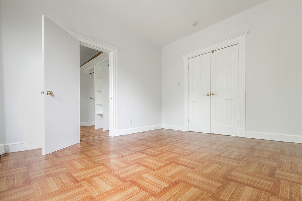 22 FULTON AVE