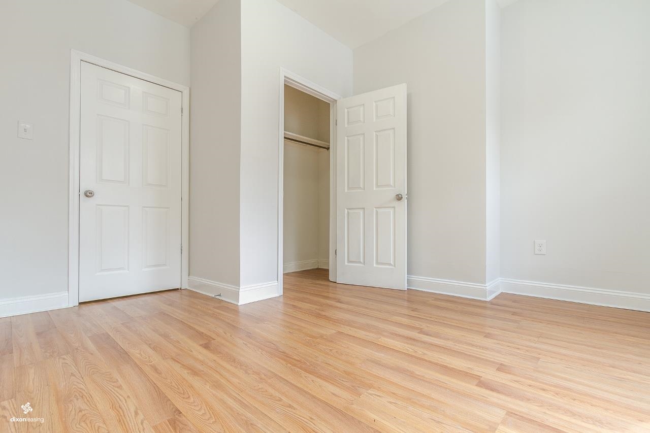 22 FULTON AVE