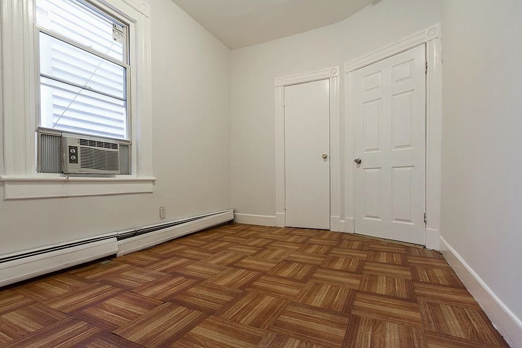 22 FULTON AVE