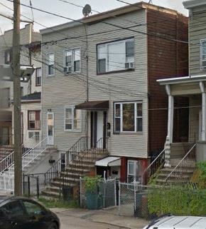 35 PEARSALL AVE