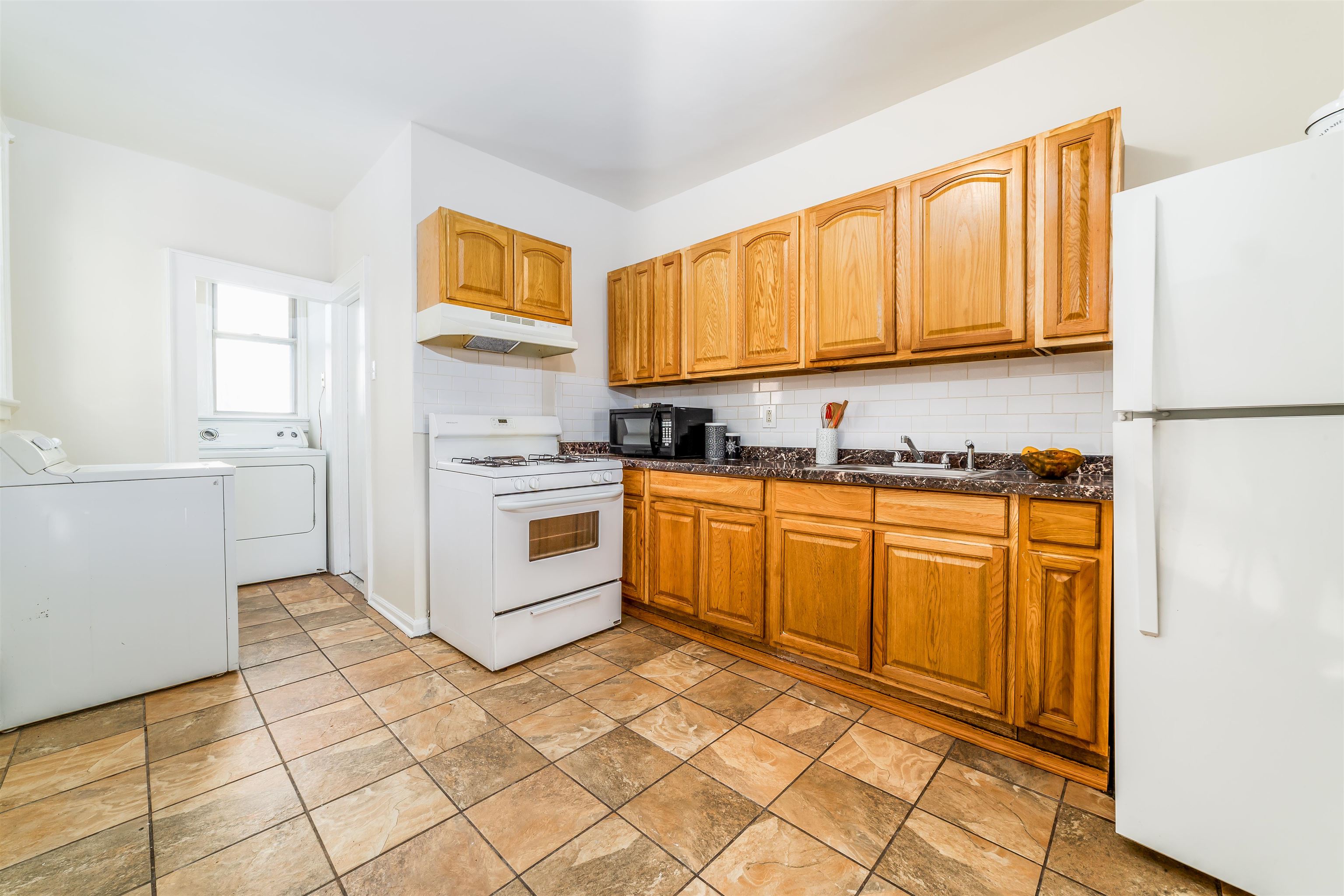 34 WEST 27TH ST