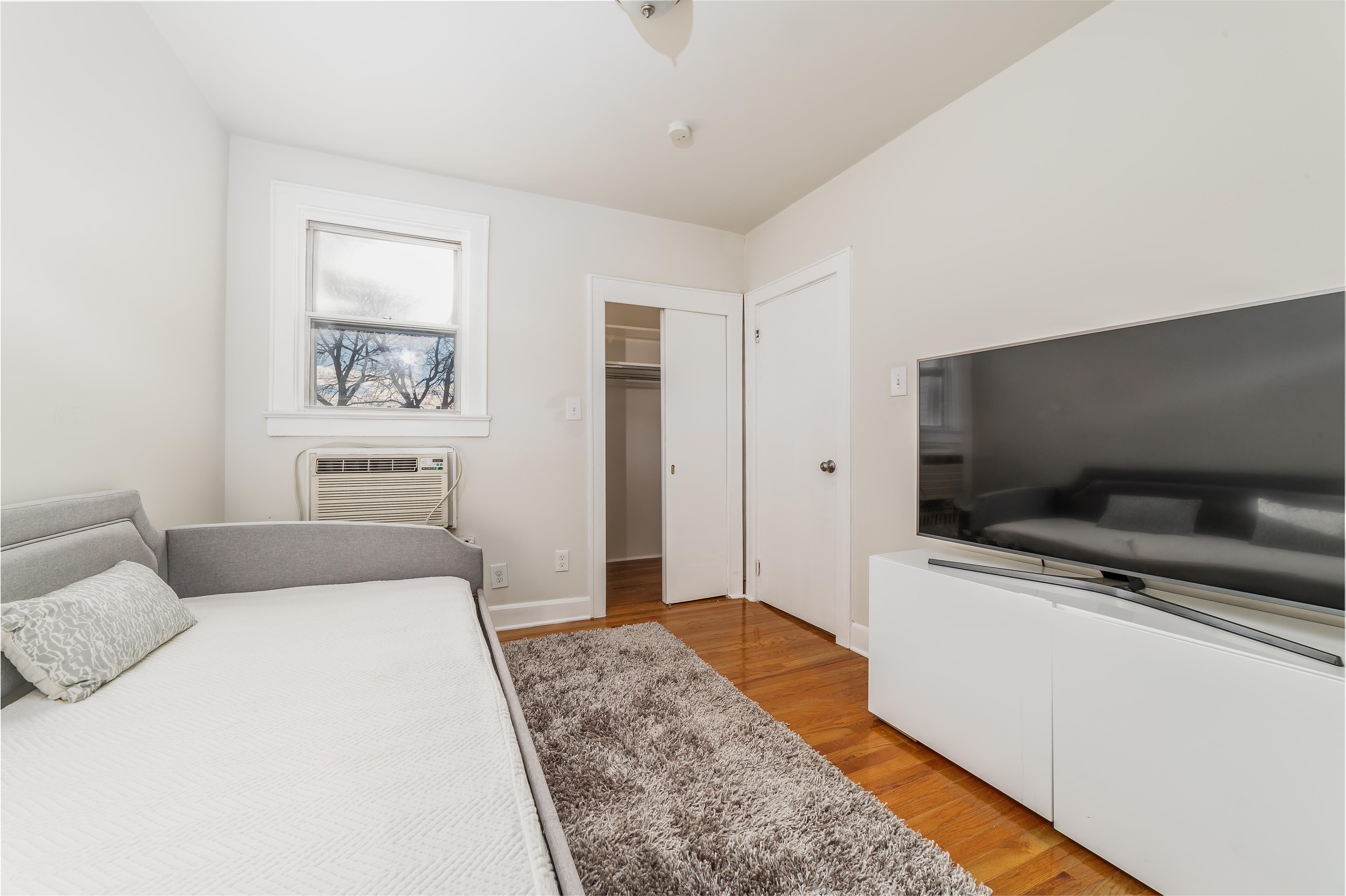 34 WEST 27TH ST