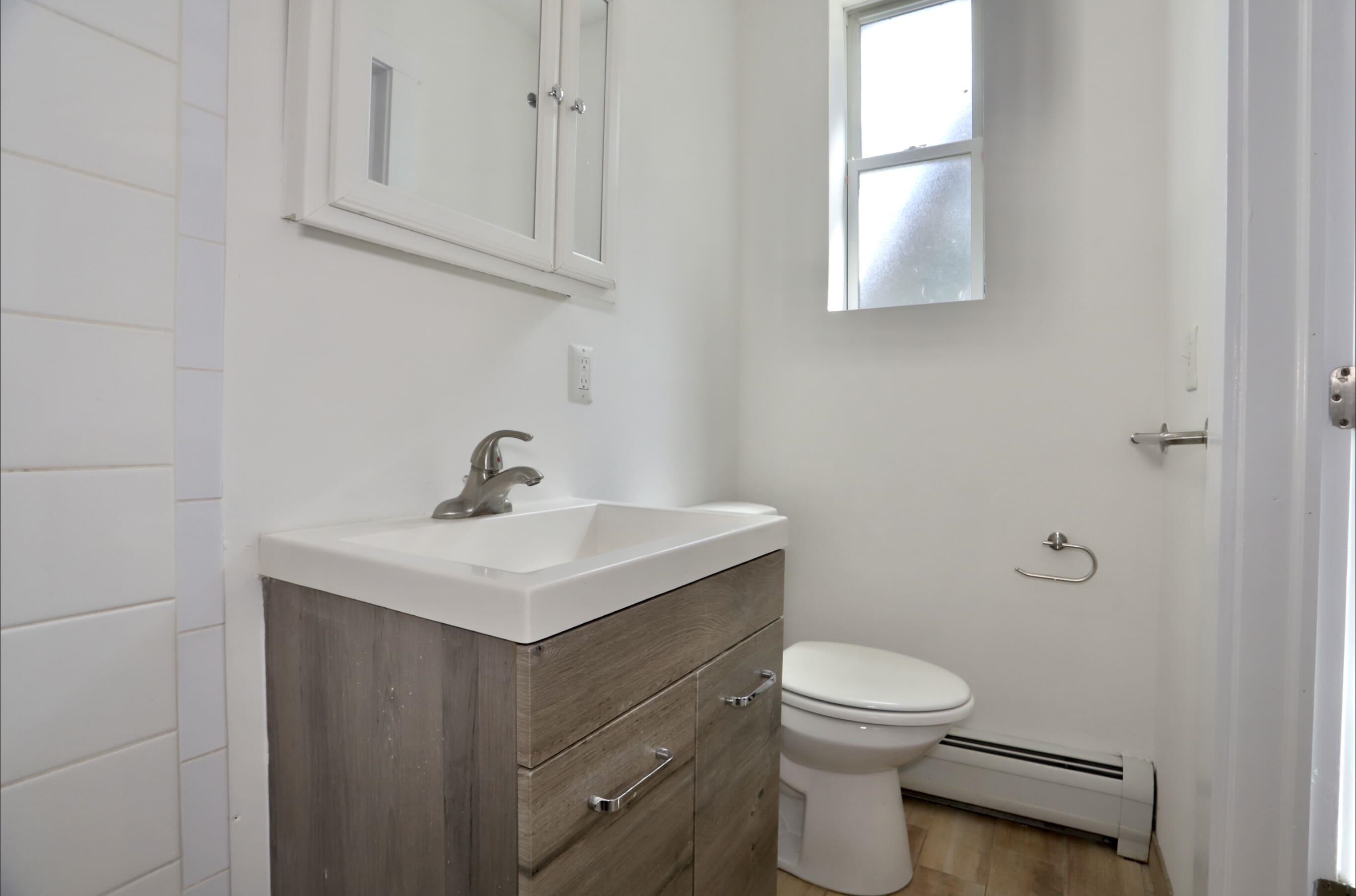 1017 PARK AVE Unit: 1